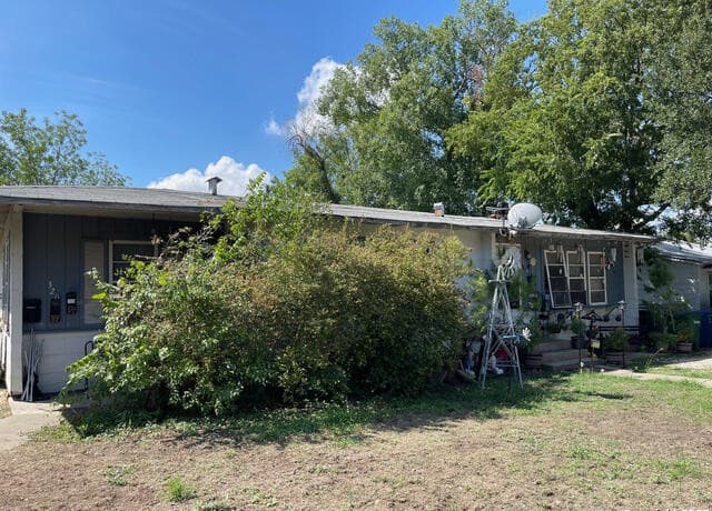 rental at 322 S Audubon in San Antonio, TX — photo 4