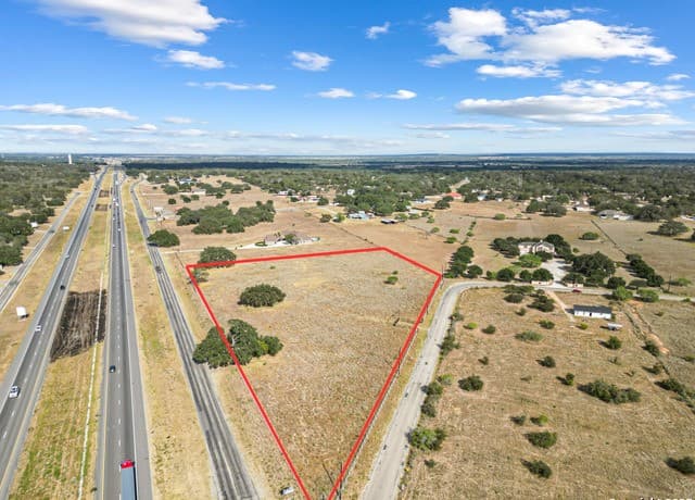 rental at LOT 223 CR 6723 Ih 35 N in Natalia, TX — photo 1