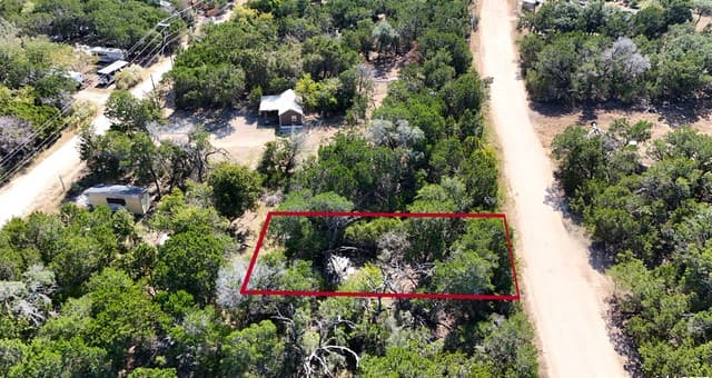 rental at LOT 25 Paladin Dr in Bandera, TX — photo 2