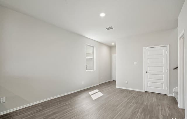 4-bedroom rental at 4946 Blue Ranch in San Antonio, TX — photo 5