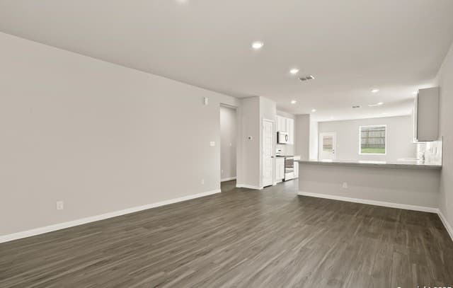4-bedroom rental at 13813 Pinkston in San Antonio, TX — photo 2