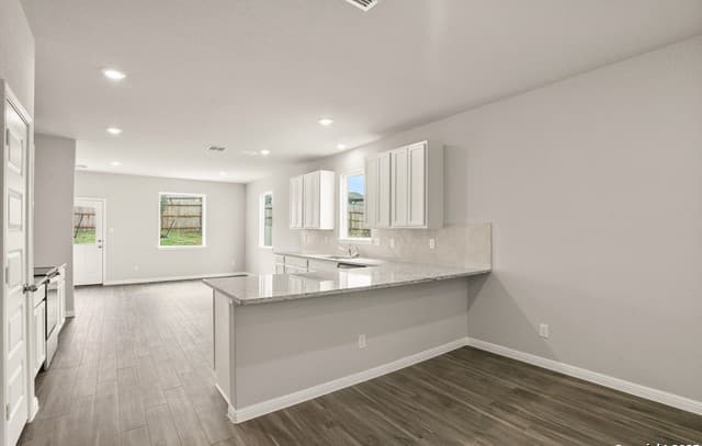 4-bedroom rental at 13813 Pinkston in San Antonio, TX — photo 5