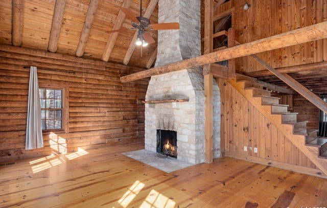 Home for sale at 387 Schmidtzinsky in Fredericksburg, TX — photo 3