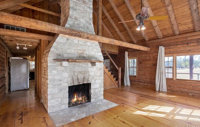 Home for sale at 387 Schmidtzinsky in Fredericksburg, TX — photo 4