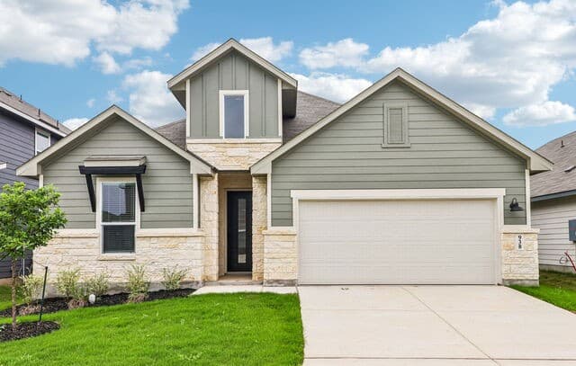 3-bedroom rental at 938 Earp Blvd in San Antonio, TX — photo 1