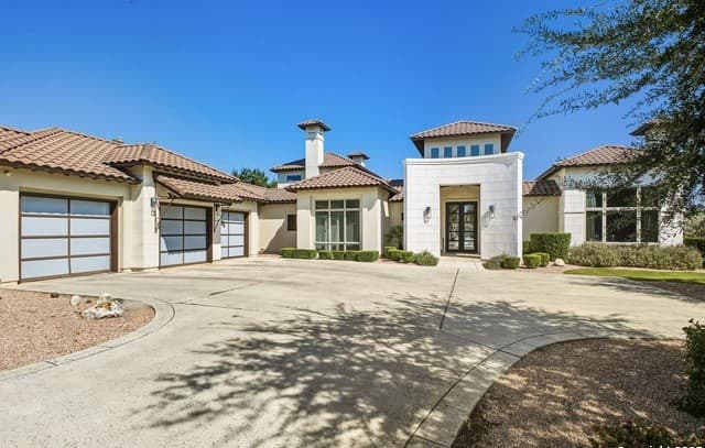 Home for sale at 106 Wellesley in Shavano Park, TX — photo 4