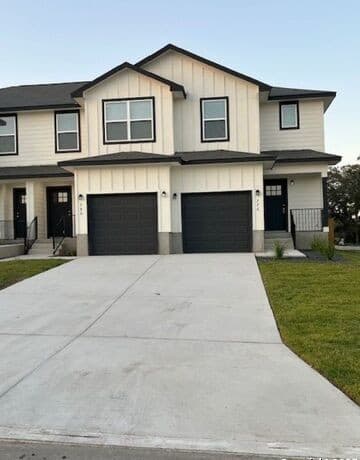 3-bedroom rental at 736 Abigail Alley in San Antonio, TX — photo 3