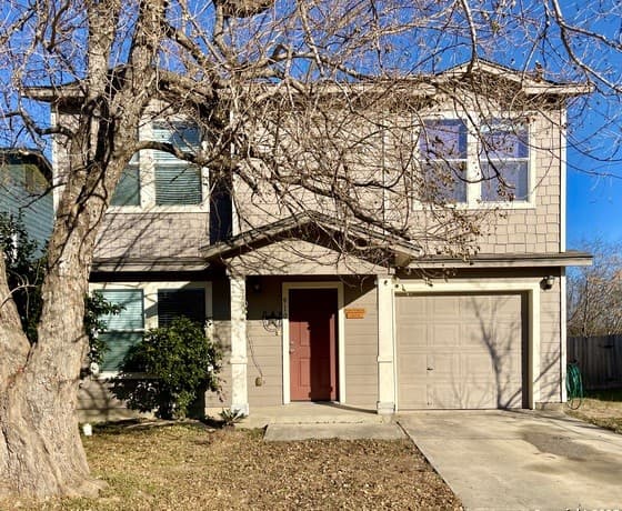 3-bedroom rental at 910 Absolon Farm in San Antonio, TX — photo 2