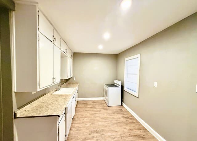 3-bedroom rental at 400 Pfeil St in San Antonio, TX — photo 5