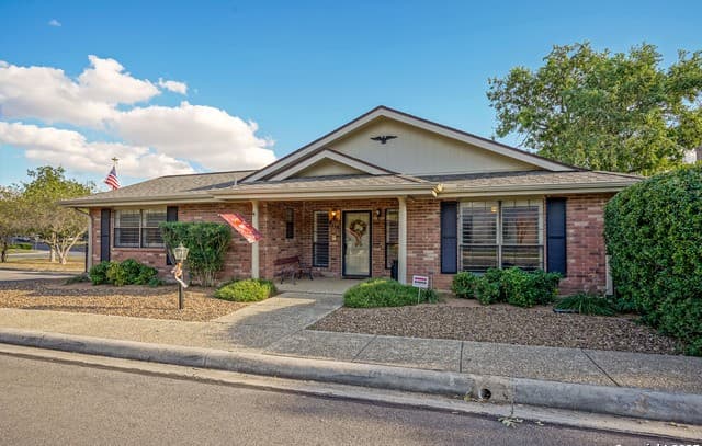 3-bedroom home for sale at 6118 Crescent Falls in Windcrest TX