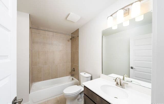 3-bedroom rental at 419 Ira Avenue Unit 1102 in San Antonio, TX — photo 5