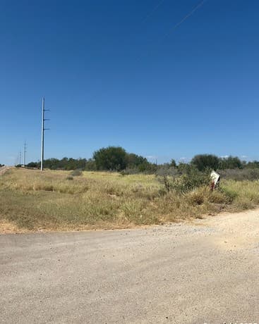rental at 3510 Fm 468 in Cotulla, TX — photo 1