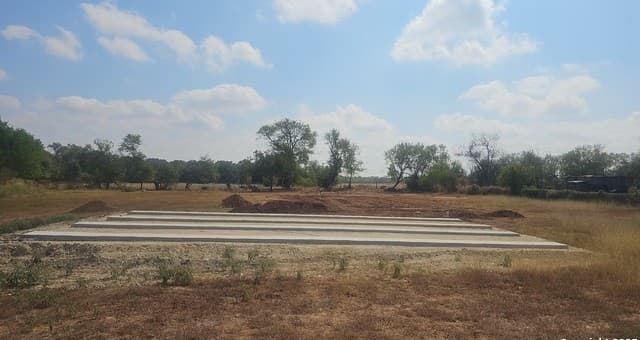 rental at 18000 Wisdom Rd in Lytle, TX — photo 2