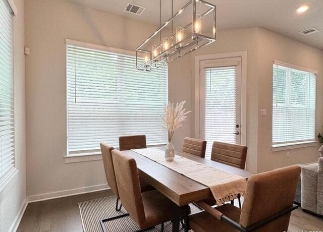 3-bedroom rental at 5843 Whitby Rd Unit UNIT 13 in San Antonio, TX — photo 4