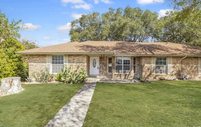 3-bedroom rental at 4023 Bentway in San Antonio, TX — photo 5