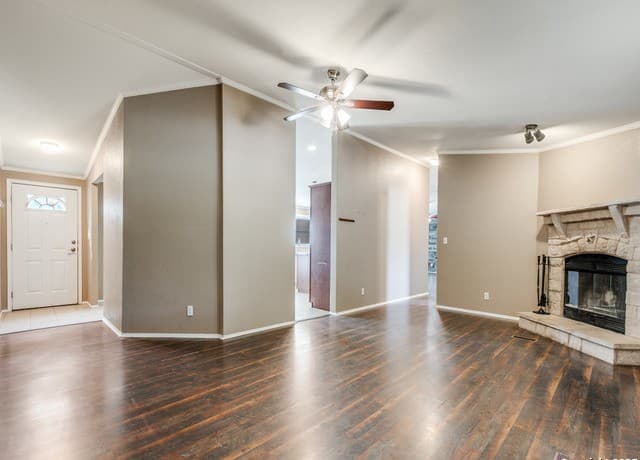 3-bedroom rental at 5107 Savannah Woods in Von Ormy, TX — photo 3
