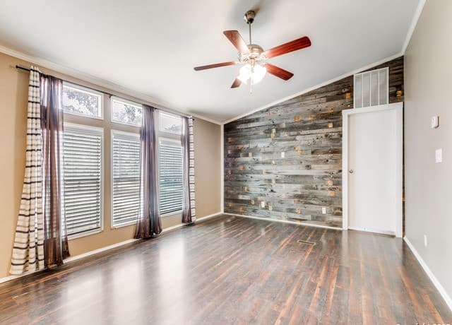 3-bedroom rental at 5107 Savannah Woods in Von Ormy, TX — photo 5
