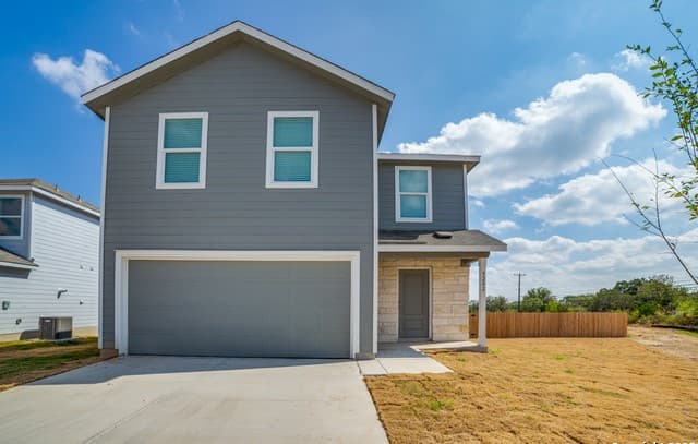 4-bedroom rental at 5202 Morgan Crest in San Antonio, TX — photo 1