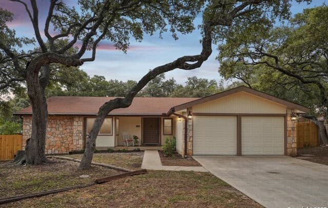 3-bedroom rental at 5327 Timber Glade in San Antonio, TX — photo 5