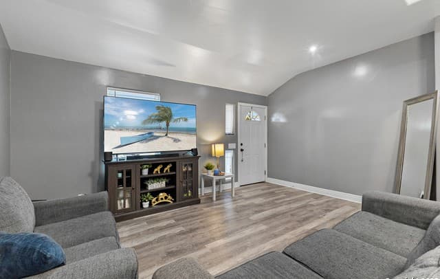 4-bedroom rental at 3212 Perez in San Antonio, TX — photo 5