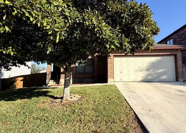 3-bedroom rental at 7006 Raintree in San Antonio, TX — photo 1