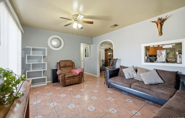 4-bedroom rental at 3030 Hatton in San Antonio, TX — photo 2