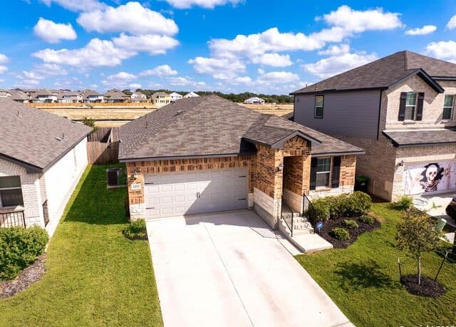 4-bedroom rental at 11551 Sagebooke Run in San Antonio, TX — photo 1
