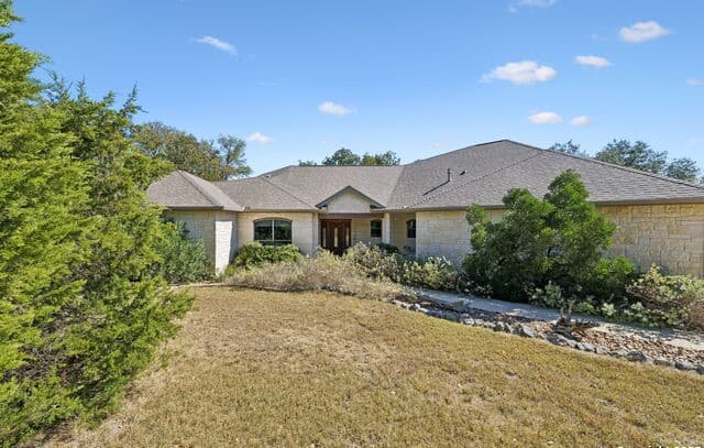 3-bedroom rental at 85 Rio Colorado in Boerne, TX — photo 5