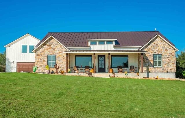 Home for sale at 147 Gray Wolf in Blanco, TX — photo 5