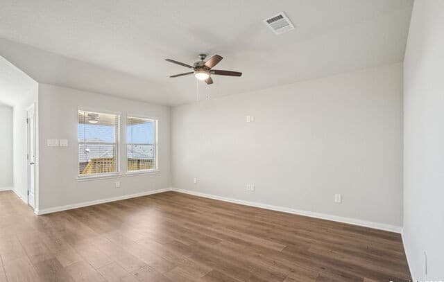 4-bedroom rental at 14504 Galloping Colt in San Antonio, TX — photo 5