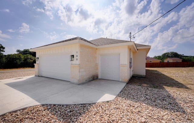 Home for sale at 100 S Micah Andrews in Blanco, TX — photo 5