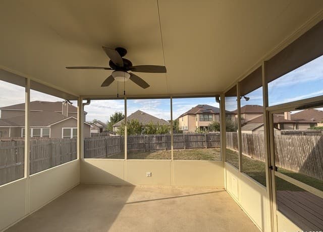 4-bedroom rental at 7370 Azalea in San Antonio, TX — photo 3