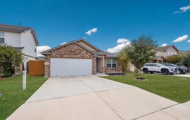 3-bedroom rental at 6534 Hoffman Plain in San Antonio, TX — photo 2
