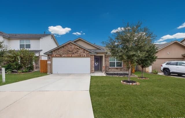 3-bedroom rental at 6534 Hoffman Plain in San Antonio, TX — photo 3