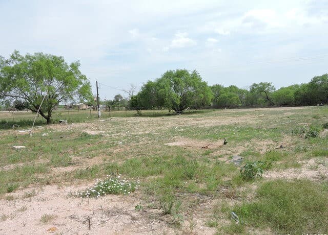 rental at 5968 Tabberer in Poteet, TX — photo 4