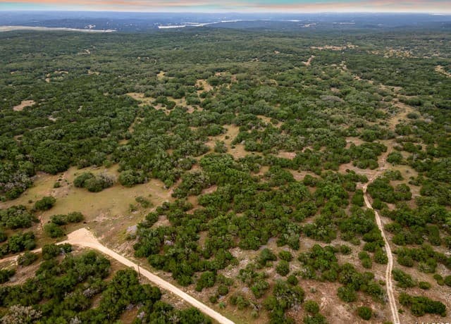 rental at LOT 35B Pr 2533 in Mico, TX — photo 2