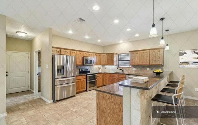 Home for sale at 100 Fairway in Floresville, TX — photo 4