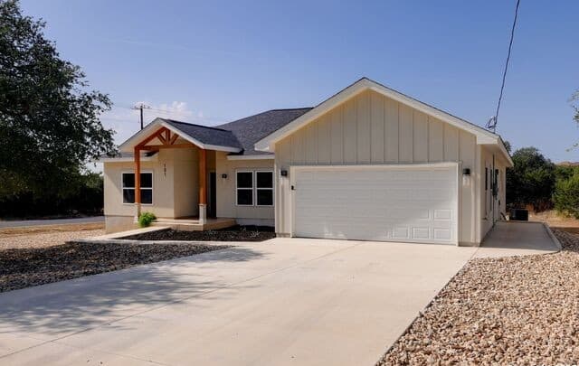 Home for sale at 101 N John Bird in Blanco, TX — photo 3