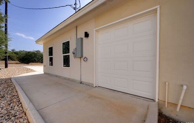 Home for sale at 101 N John Bird in Blanco, TX — photo 5