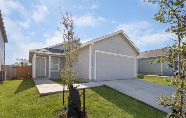3-bedroom rental at 20412 Fire Stone in San Antonio, TX — photo 5