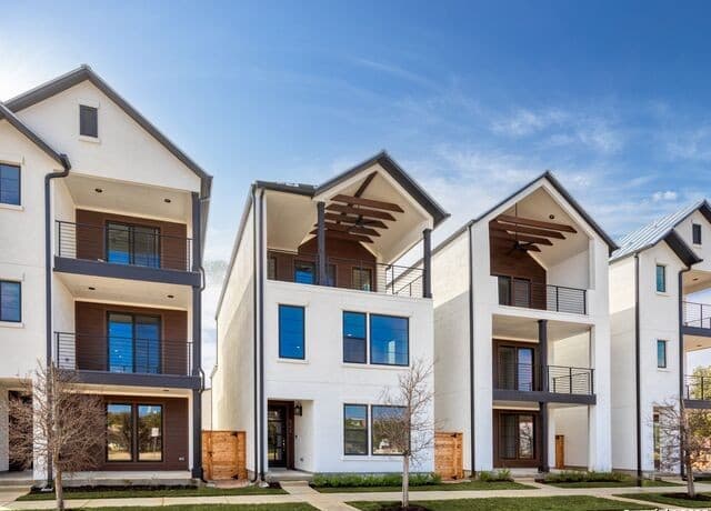 3-bedroom rental at 550 McMonigal Place in San Antonio, TX — photo 3