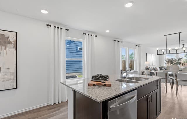 3-bedroom rental at 417 Raven Row in Marion, TX — photo 3