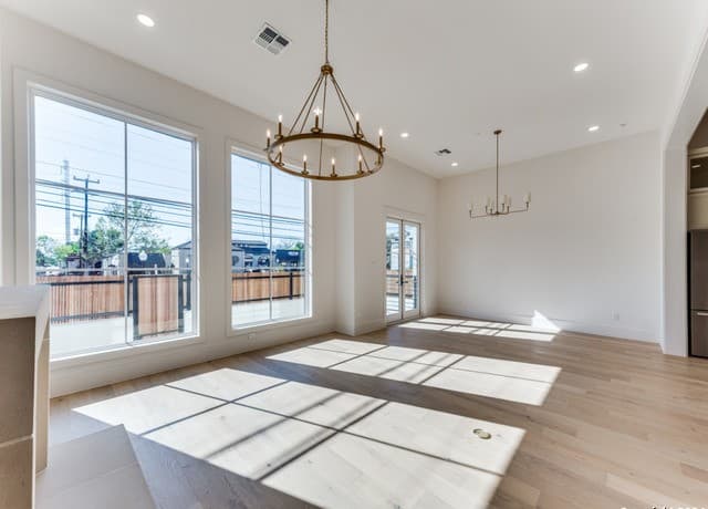 3-bedroom rental at 103 E Wildwood Unit B in San Antonio, TX — photo 4