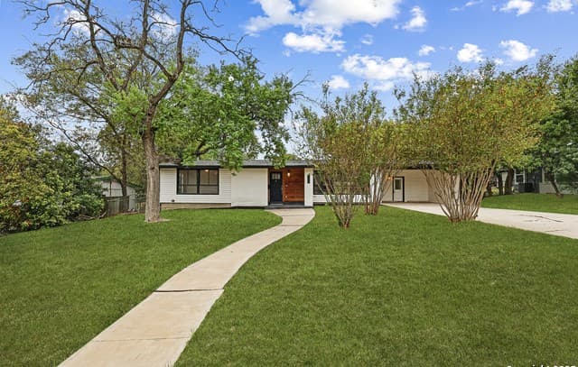 3-bedroom rental at 728 Rittiman Rd in San Antonio, TX — photo 1