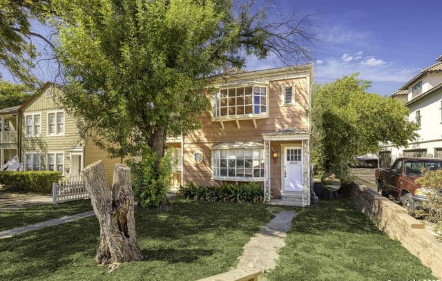 rental at 6715 Broadway in San Antonio, TX — photo 3