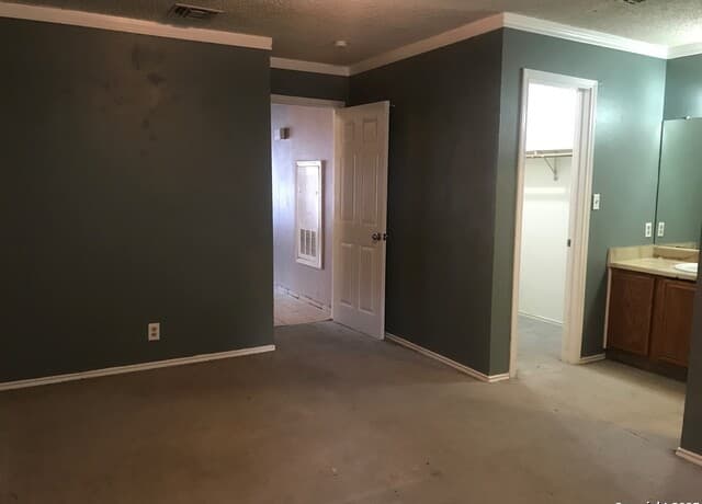 rental at 1636 Santa Anna in San Antonio, TX — photo 5