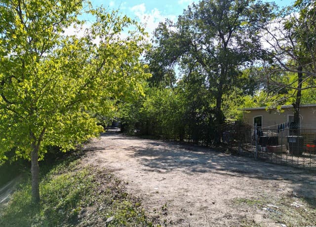rental at 211 Wharton in San Antonio, TX — photo 3