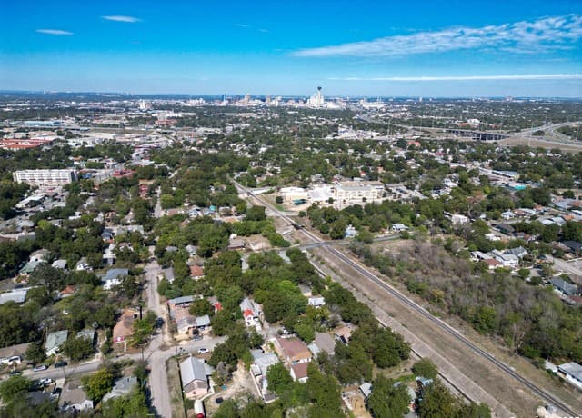 rental at 211 Wharton in San Antonio, TX — photo 4