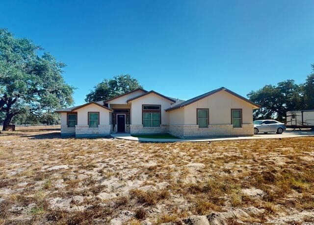 Home for sale at 3992 Fm 1784 in Pleasanton, TX — photo 2