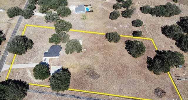 Home for sale at 3992 Fm 1784 in Pleasanton, TX — photo 3